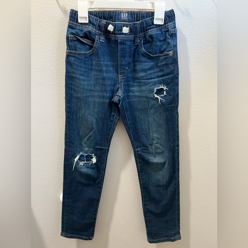 Gap‎ boys pull on jeans with distressed holes size medium. Stretch slim fit.